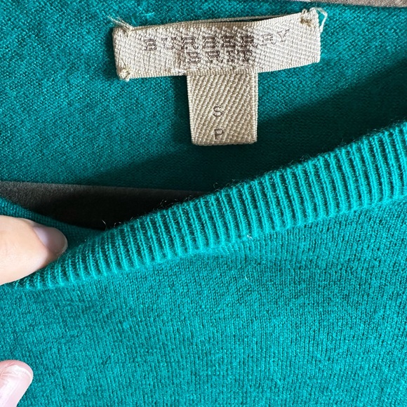 Burberry Cashmere Crew Neck Sweater - Picture 2 of 13